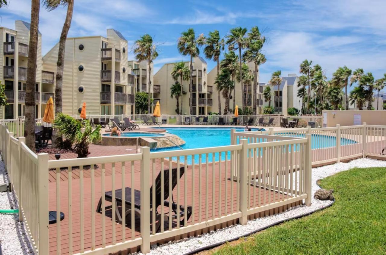 New Stunning Ocean-View Beachfront Resort, Heated Pool! South Padre Island Exterior photo