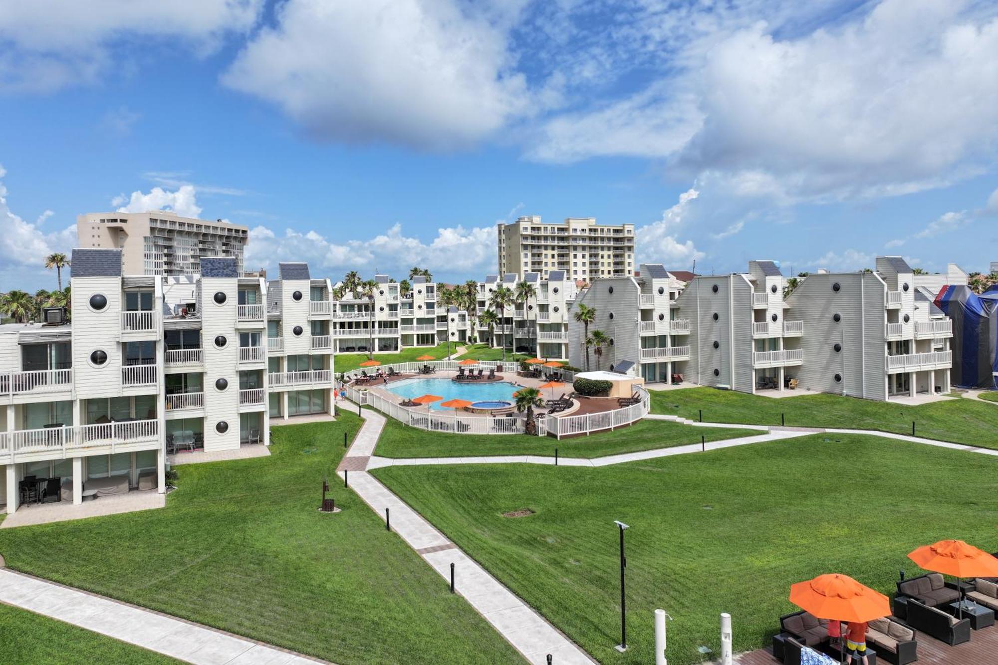 New Stunning Ocean-View Beachfront Resort, Heated Pool! South Padre Island Exterior photo